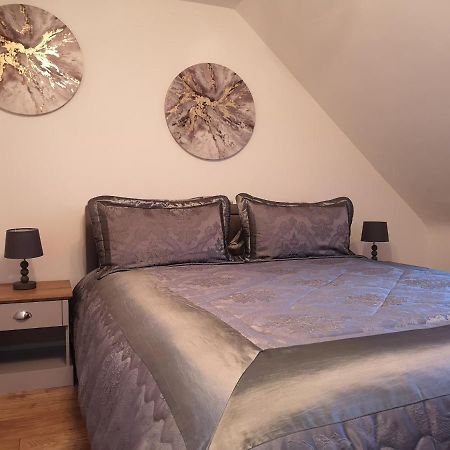 Attic Floor Apartment, City Centre インヴァネス エクステリア 写真