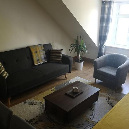 Attic Floor Apartment, City Centre インヴァネス エクステリア 写真