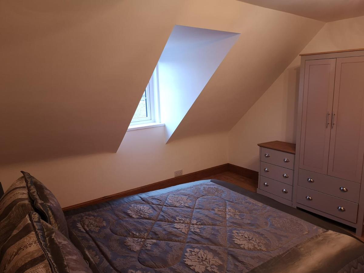 Attic Floor Apartment, City Centre インヴァネス エクステリア 写真