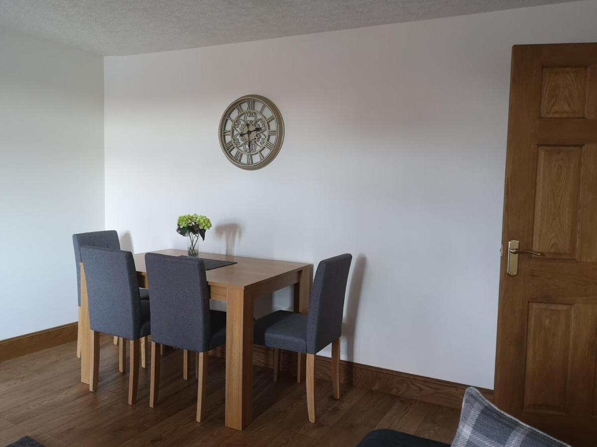 Attic Floor Apartment, City Centre インヴァネス エクステリア 写真