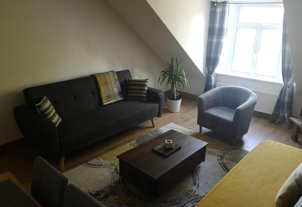 Attic Floor Apartment, City Centre インヴァネス エクステリア 写真