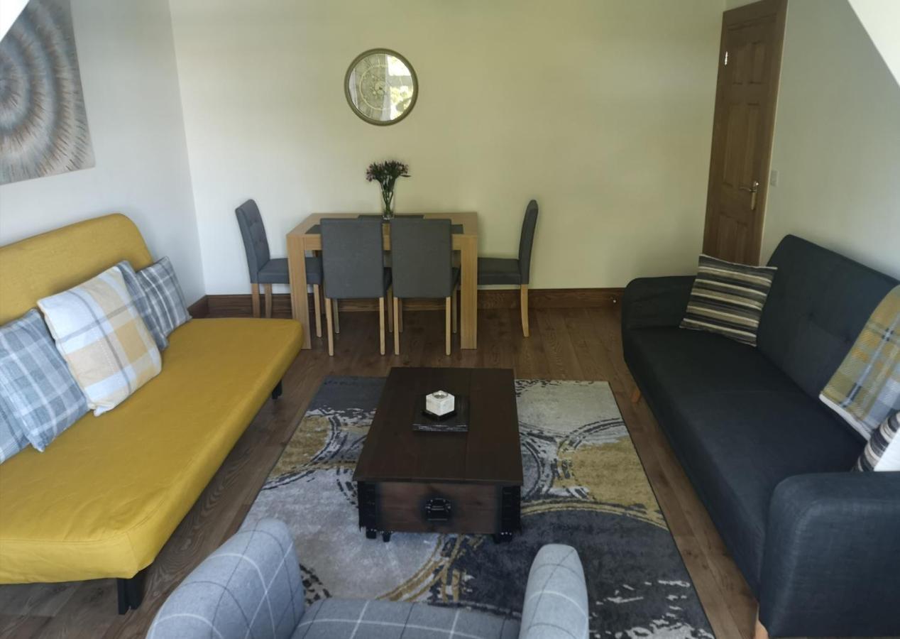 Attic Floor Apartment, City Centre インヴァネス エクステリア 写真