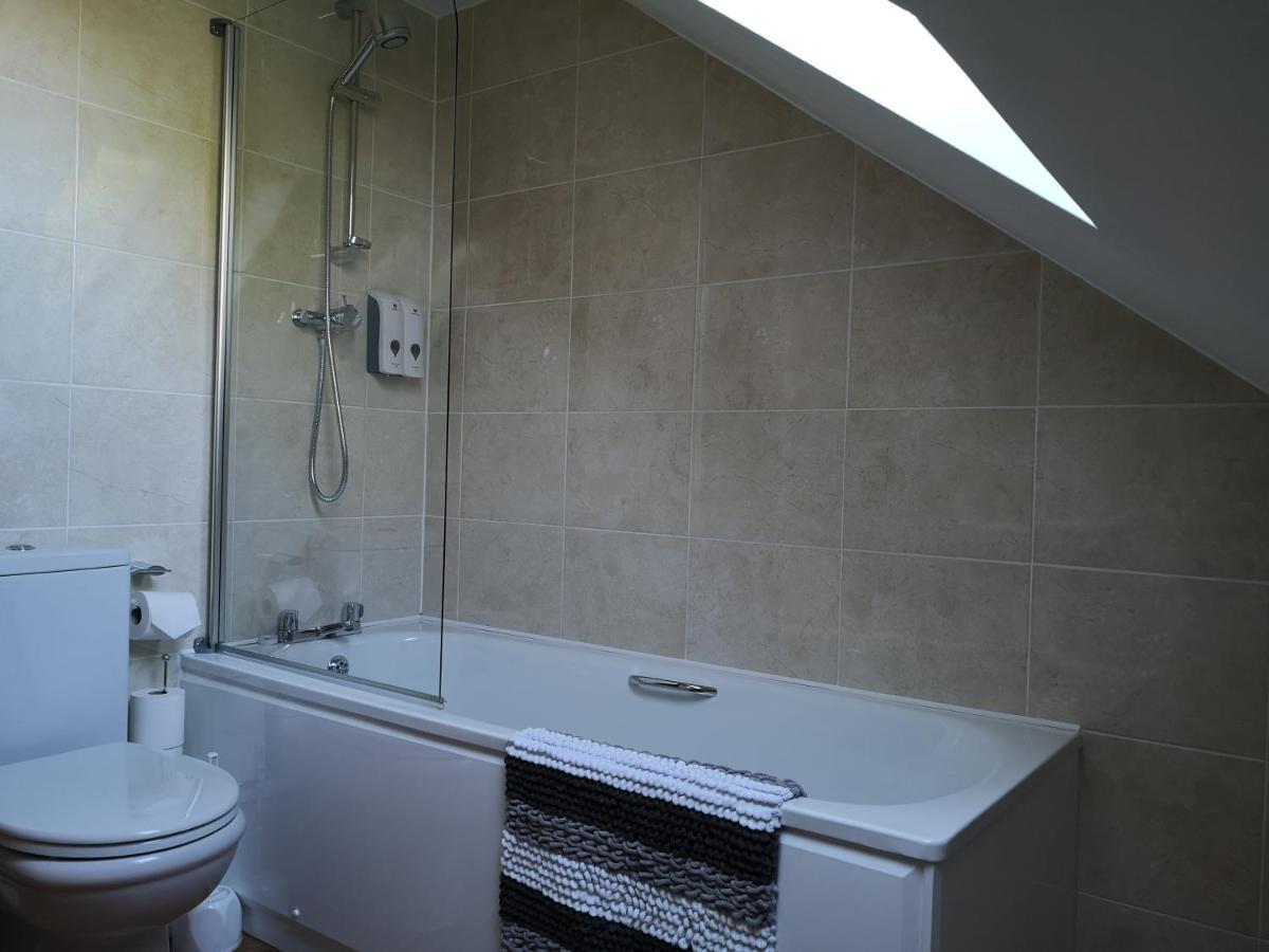 Attic Floor Apartment, City Centre インヴァネス エクステリア 写真